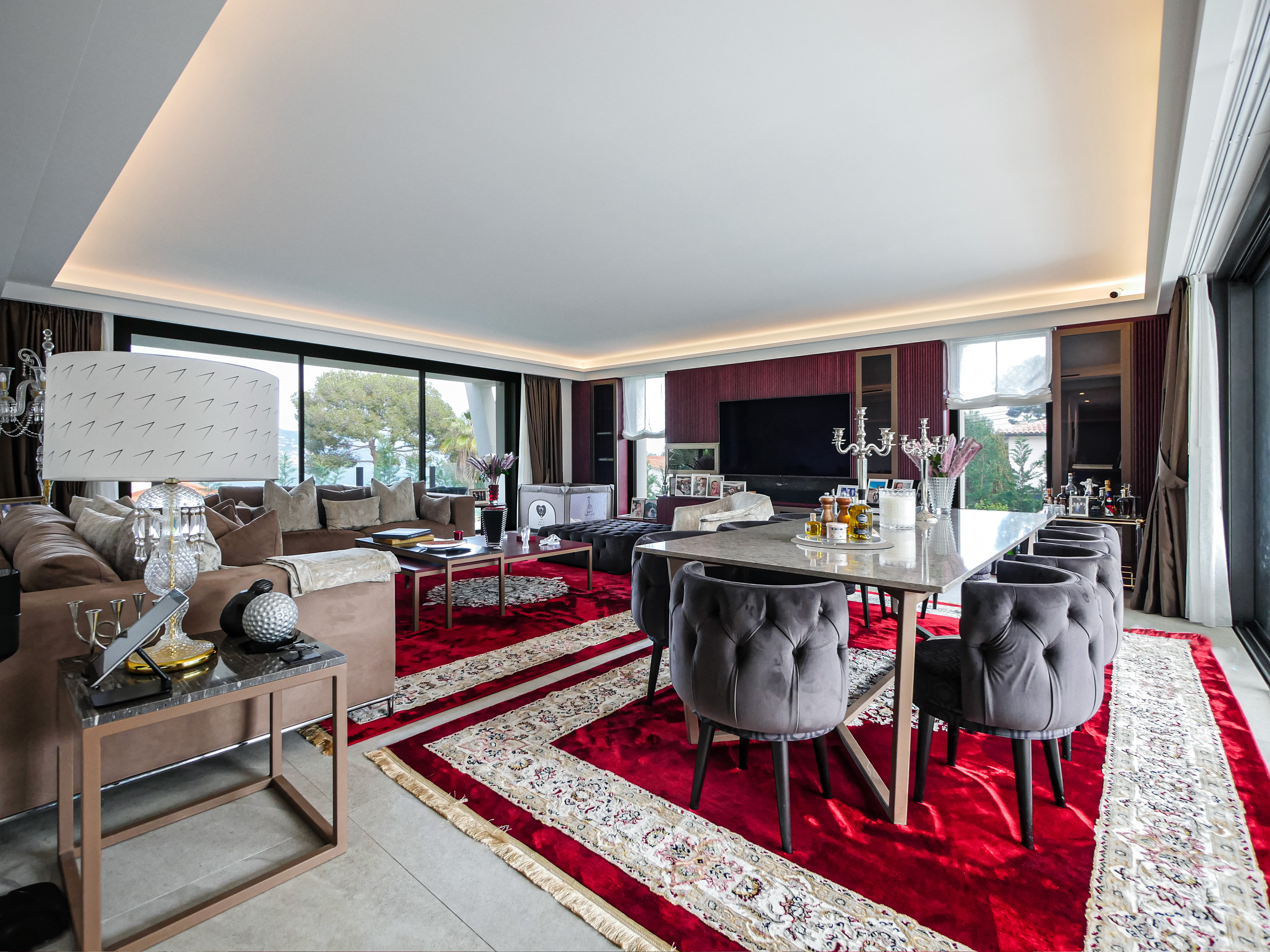 CAP MARTIN - VILLA CONTEMPORAINE - SECTEUR PRISÉ