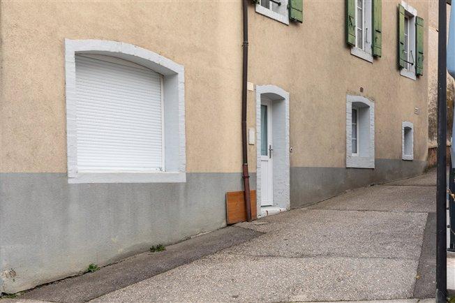 Als Finanzinvestition gehaltene Immobilie im Herzen des historischen Aubonne
