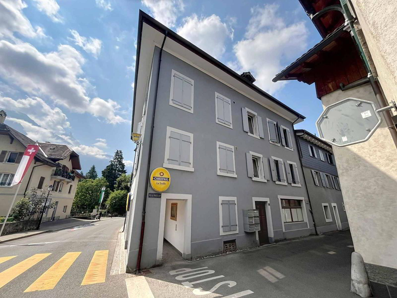 IMMEUBLE DE RENDEMENT AVEC LOCAL COMMERCIAL ET APPARTEMENTS