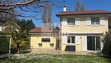 Magnifique maison à proximité de l'école de Vésenaz