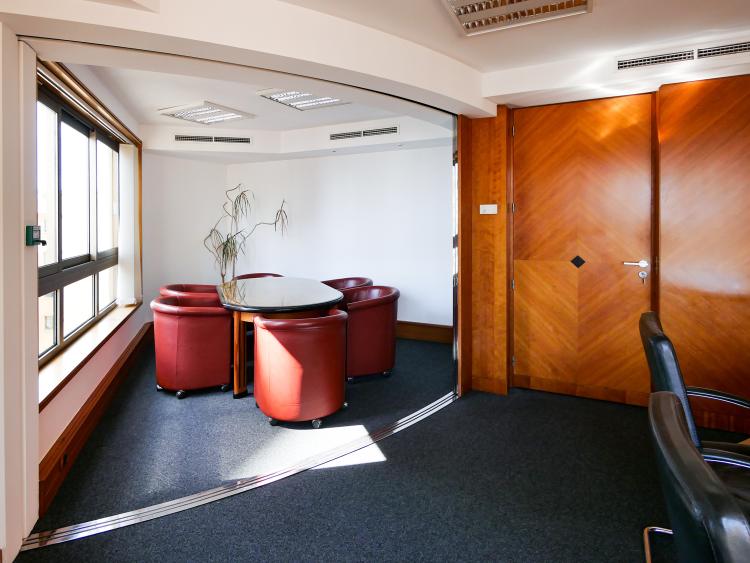 MONTE-CARLO - BUREAUX MEUBLES SPACIEUX - ETAGE ELEVE