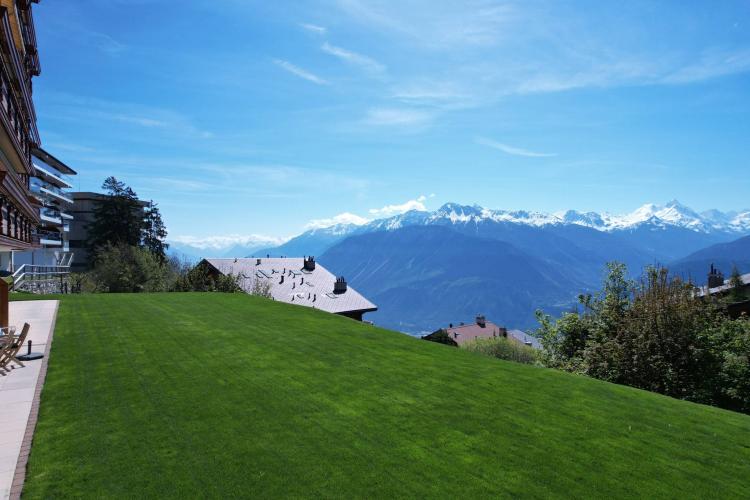 Très bel appartement en rez-de-jardin avec magnifique vue