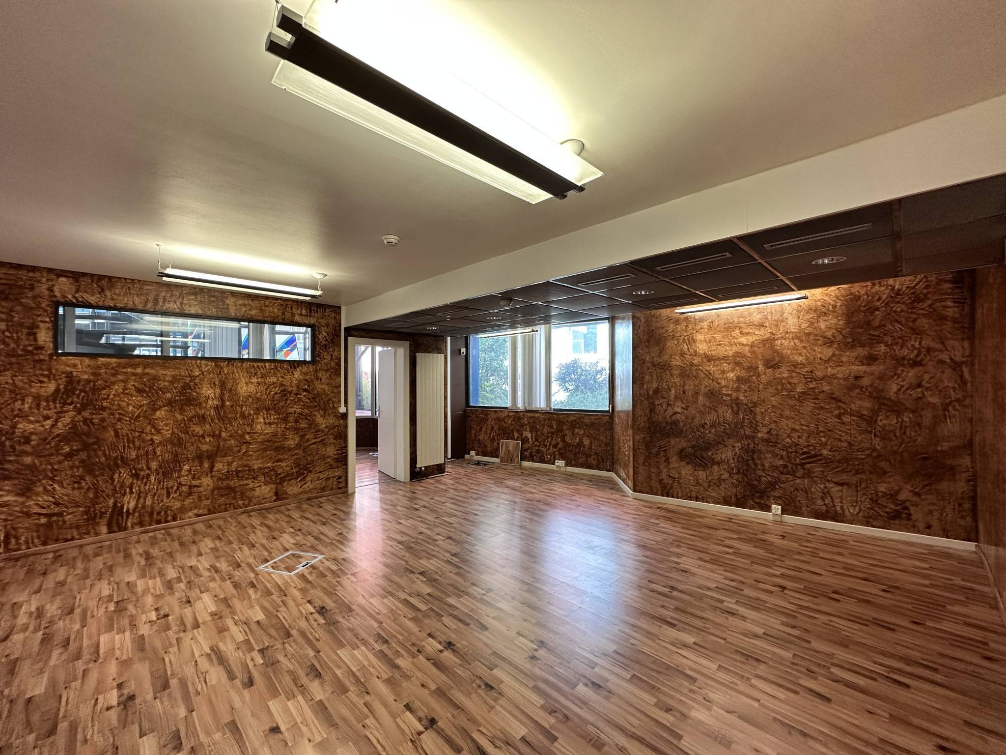 Local commercial de 180 m2 à louer à la Chaux-de-Fonds