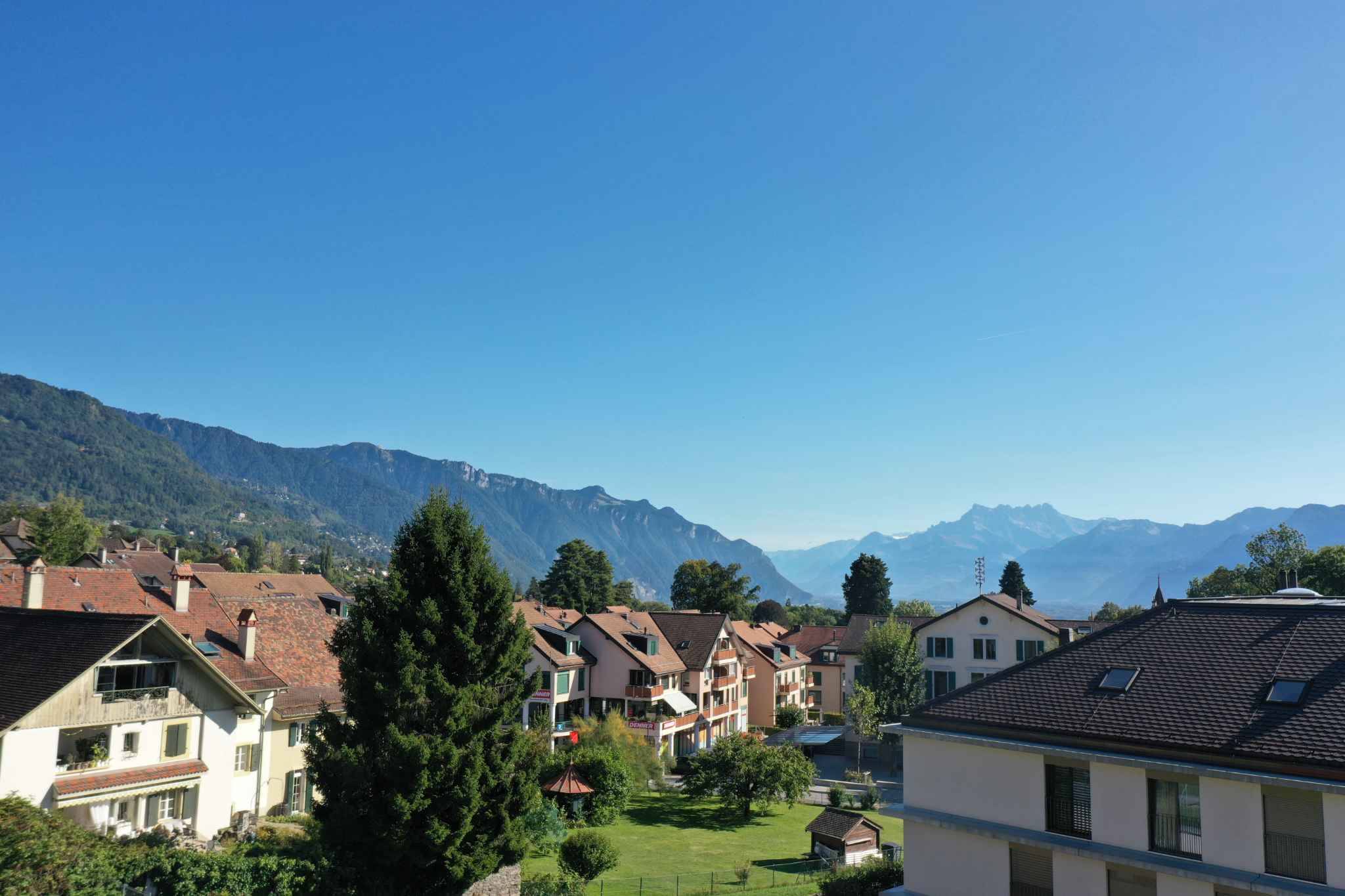 Nouveau : Appartement neuf de 4,5 pièces situé au 1er étage