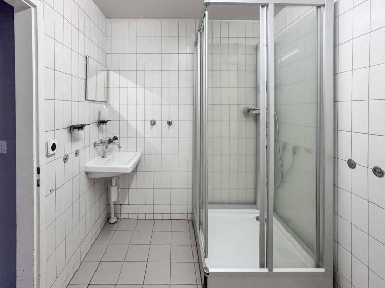 Atelier lumineux de 365 m² à Meyrin
