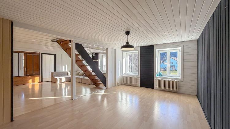 MAISON AVEC 2 LOGEMENTS DISTINCTS, GARAGE ET PLACES DE PARC