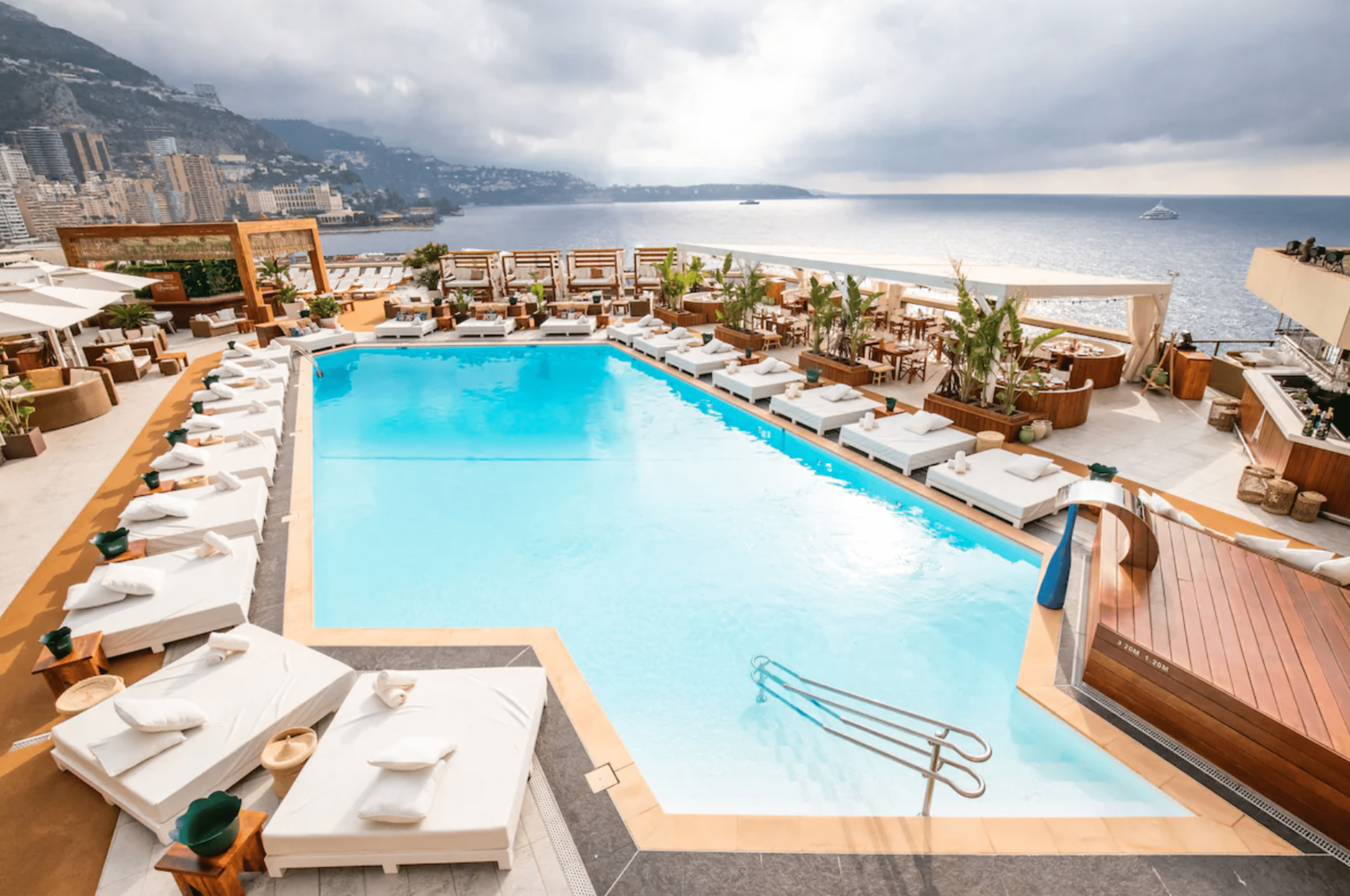 Appartement 1 chambre avec vue mer dans une résidence hôtelière au centre de Monaco