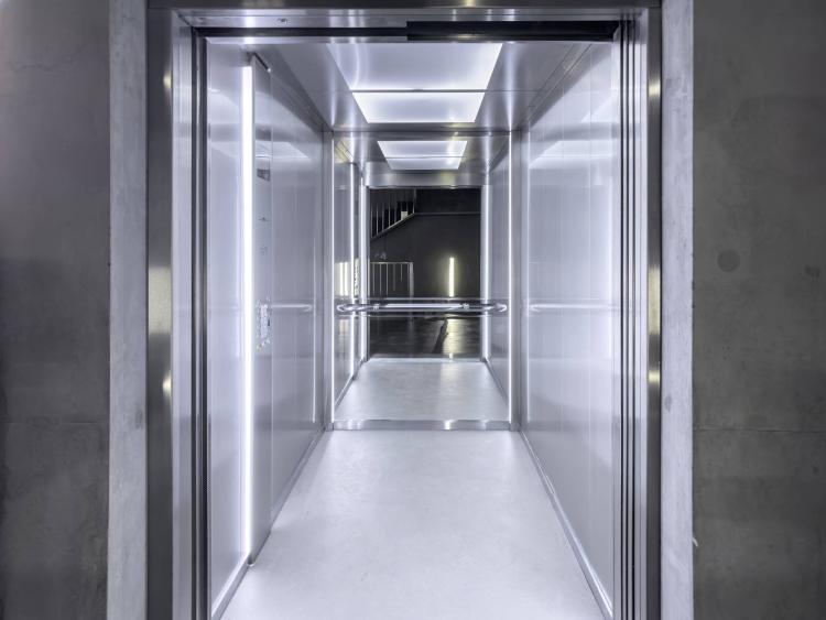 Magnifique surface de 600 m2 au 2ème étage d'un bâtiment moderne