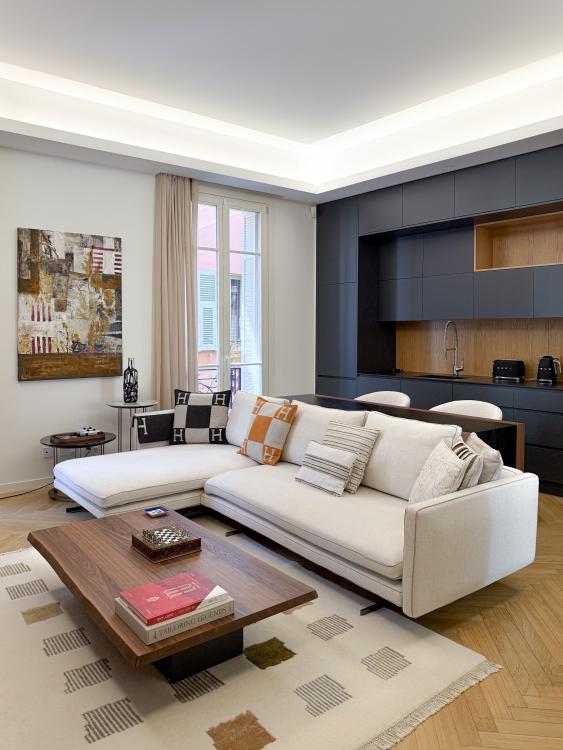 MONACO VILLE - BEAU 3 PIÈCES RÉNOVÉ - ROCHER