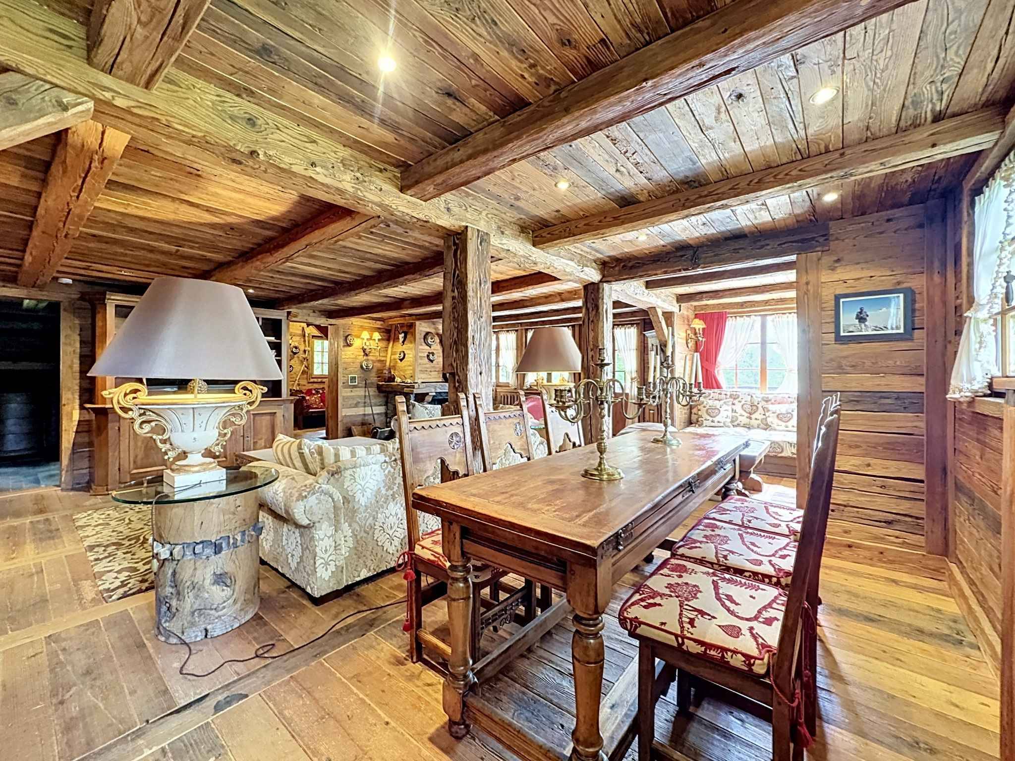 Splendide chalet avec son mazot sur une magnifique parcelle