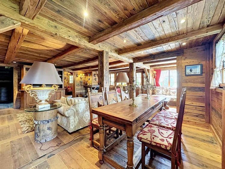Splendide chalet avec son mazot sur une magnifique parcelle