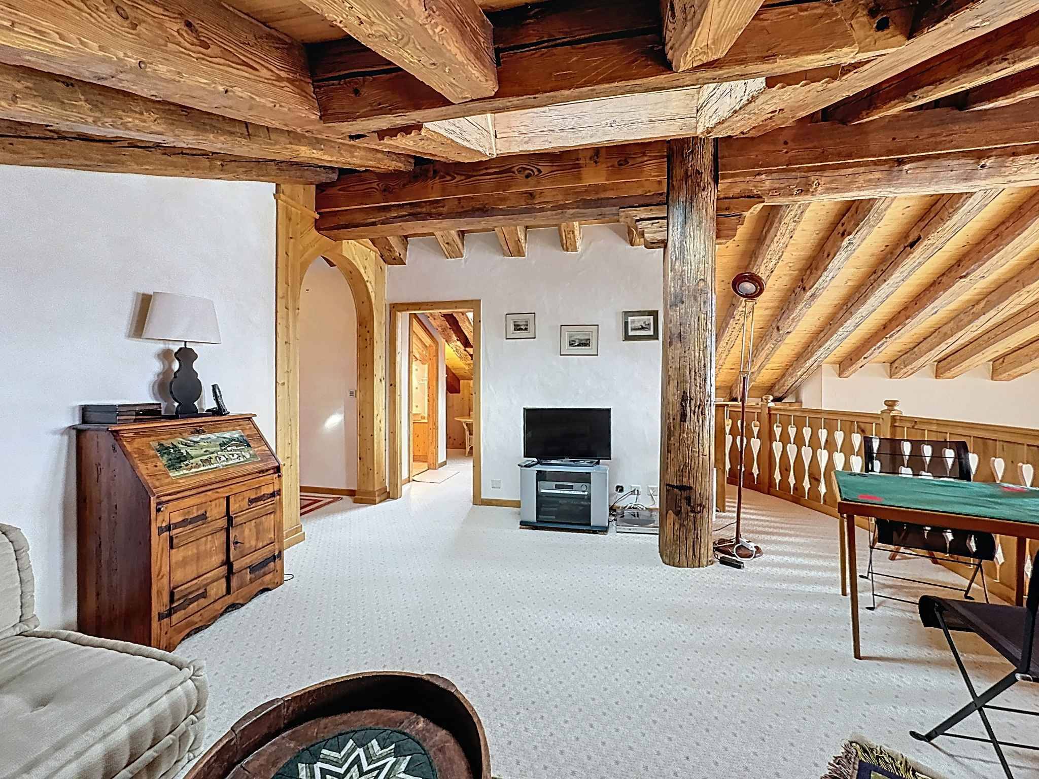 MAGNIFIQUE DUPLEX/ATTIQUE DE 6.5 PIÈCES AU CENTRE AVEC TRÈS BELLE VUE