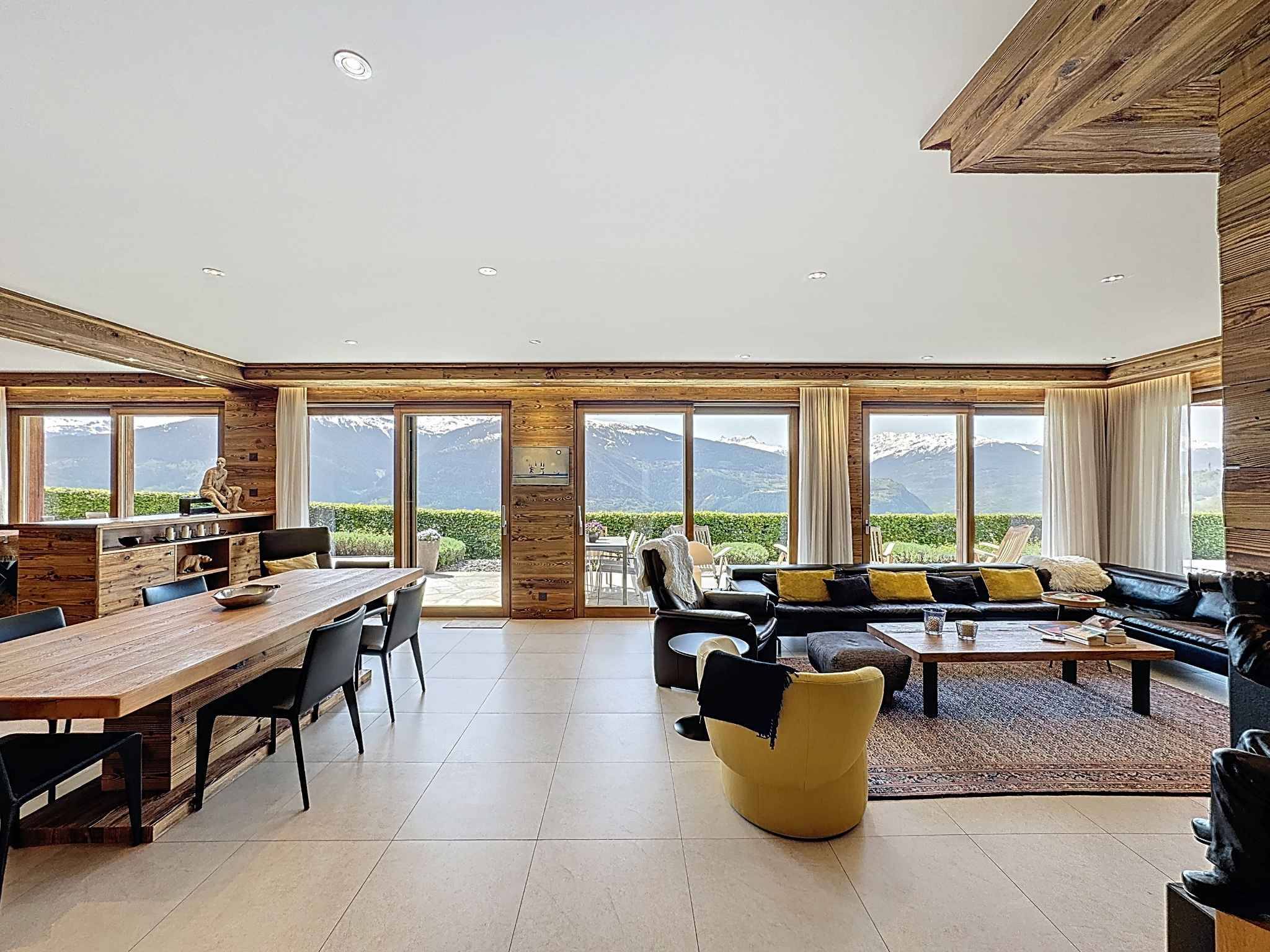 Magnifique chalet en vieux bois avec vue panoramique