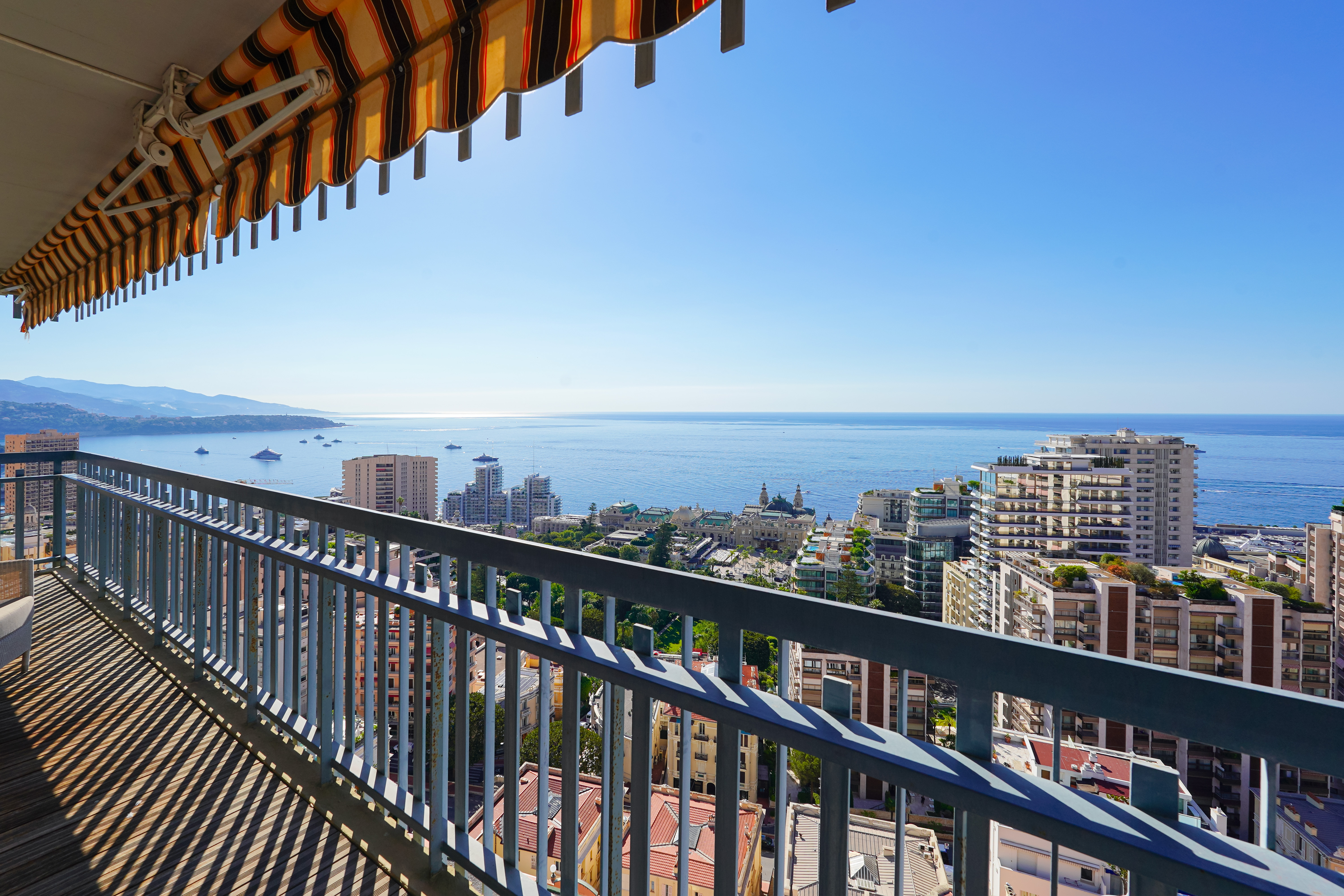 MILLEFIORI - 3 PIÈCES RÉNOVÉ - VUE PANORAMIQUE MER ET MONACO