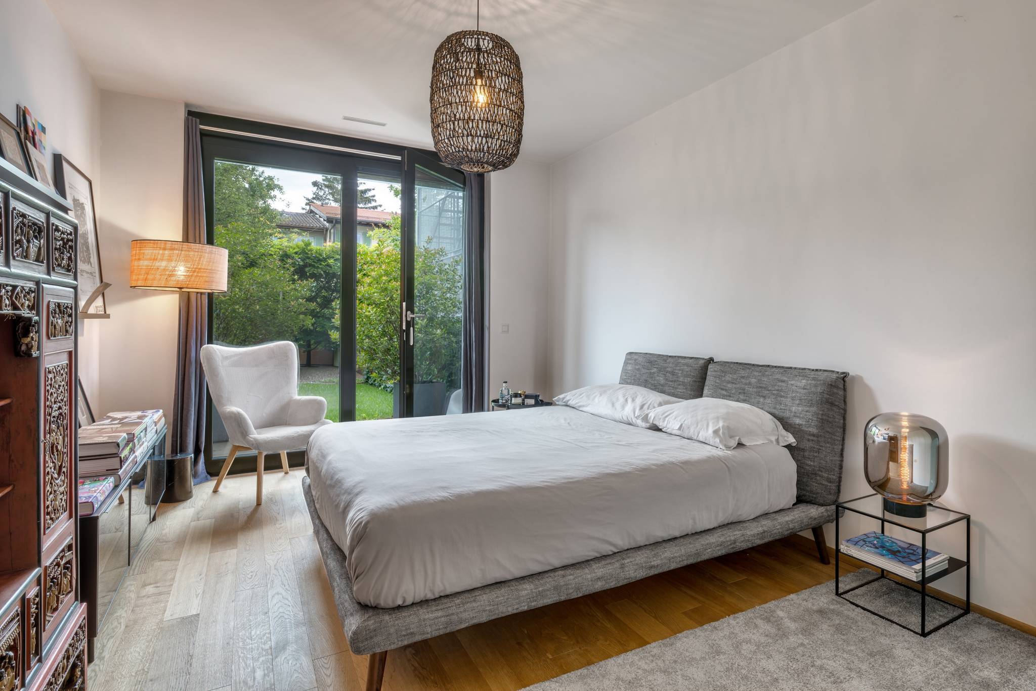 EN EXCLUSIVITÉ - duplex de 5 chambres avec terrasses, jardins et vue lac