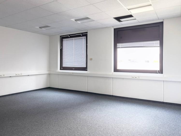 Bureaux, locaux administratifs de 373 m2 à louer à Satigny