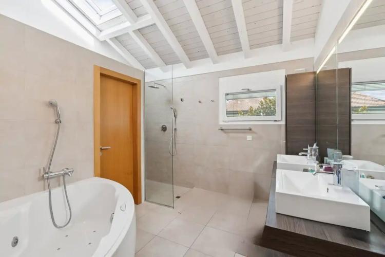 California Dream Property in Coppet