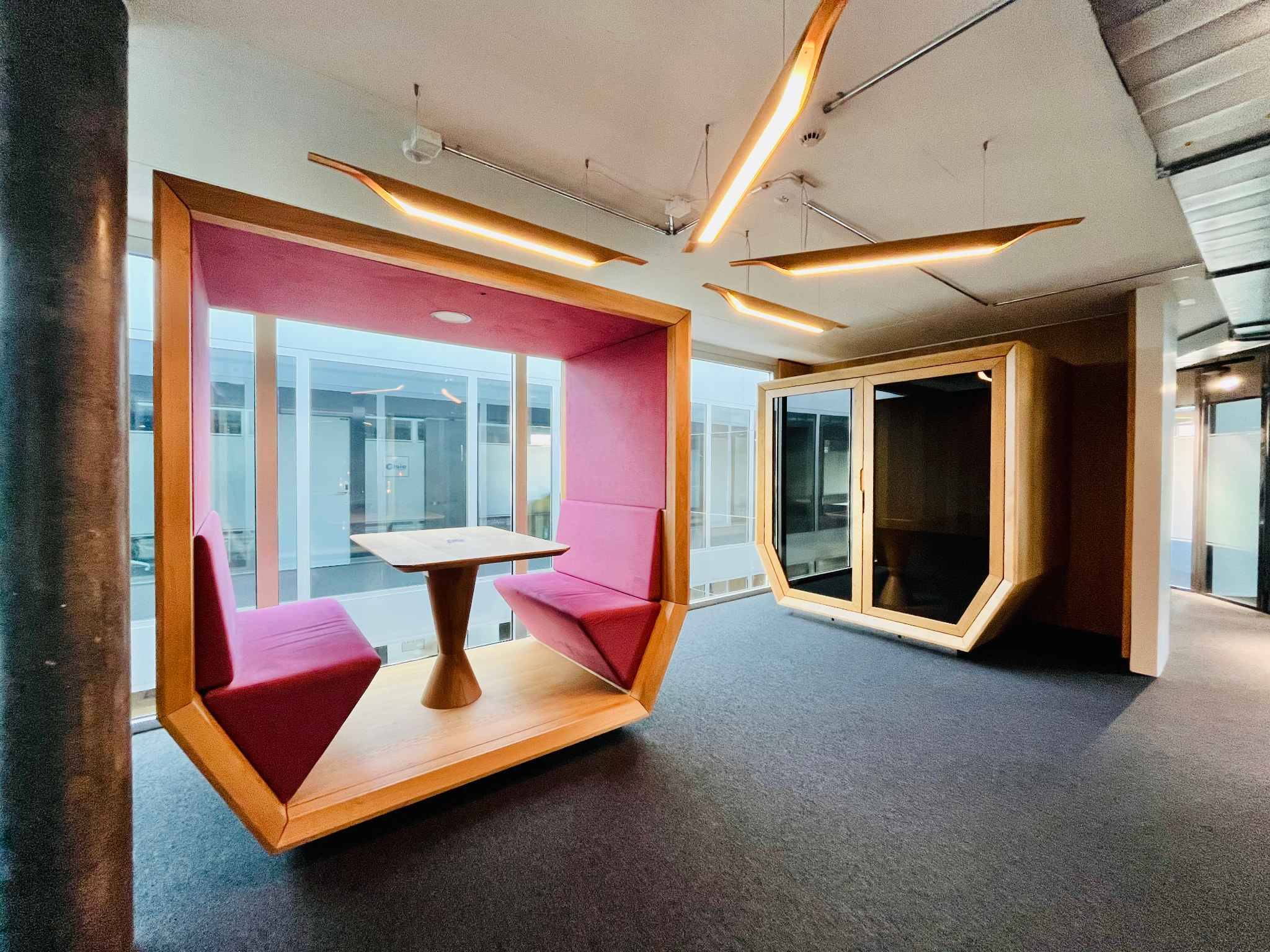 Bureaux PLUG & PLAY, dès 15 m2 à louer