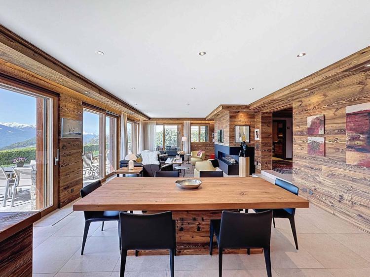 Magnifique chalet en vieux bois avec vue panoramique