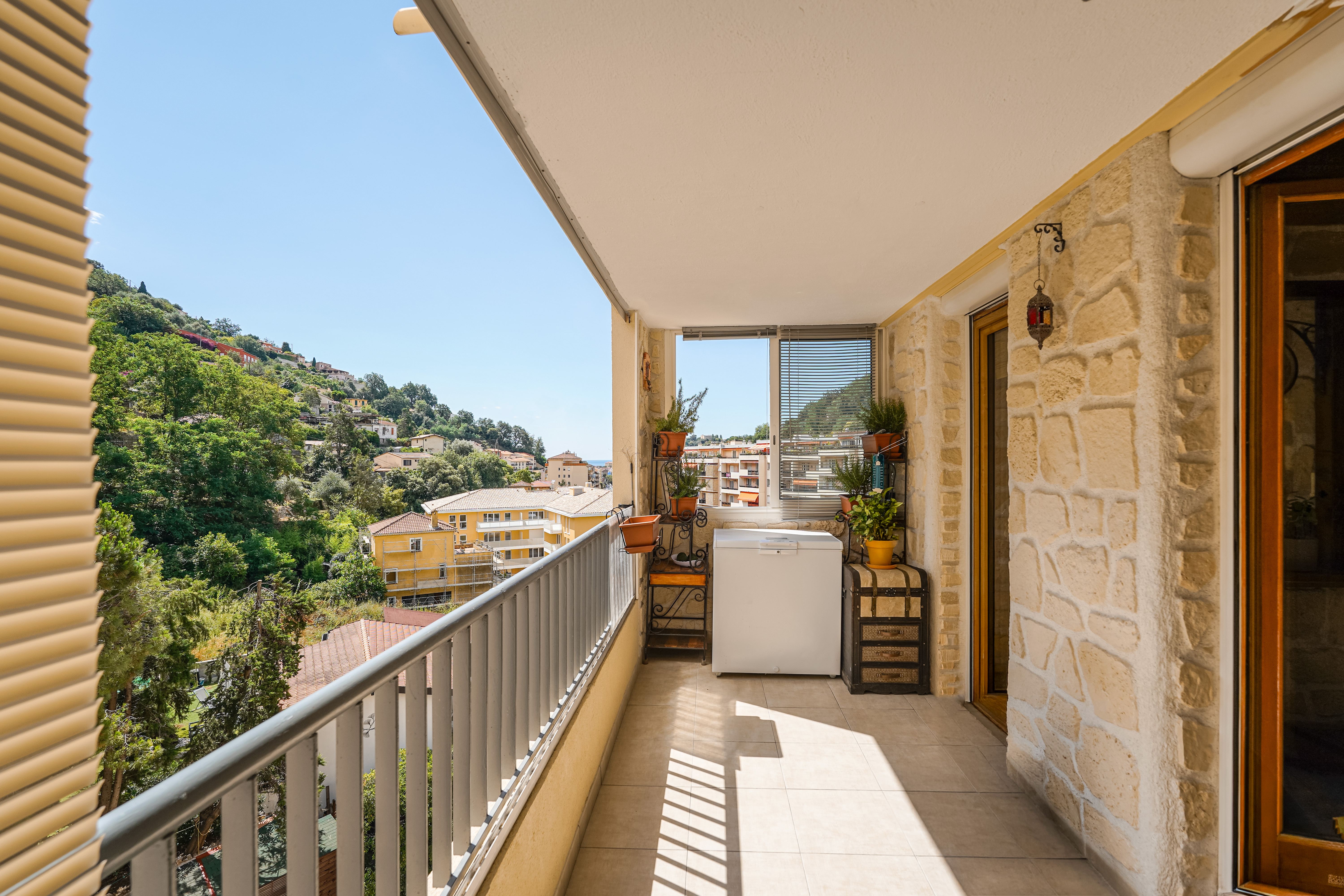 MENTON BORRIGO - 4 PIECES - CAVE ET PARKING