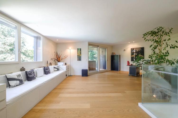 Propriété D'architecte Privée Et Sans Nuisances, Conches (Ge)