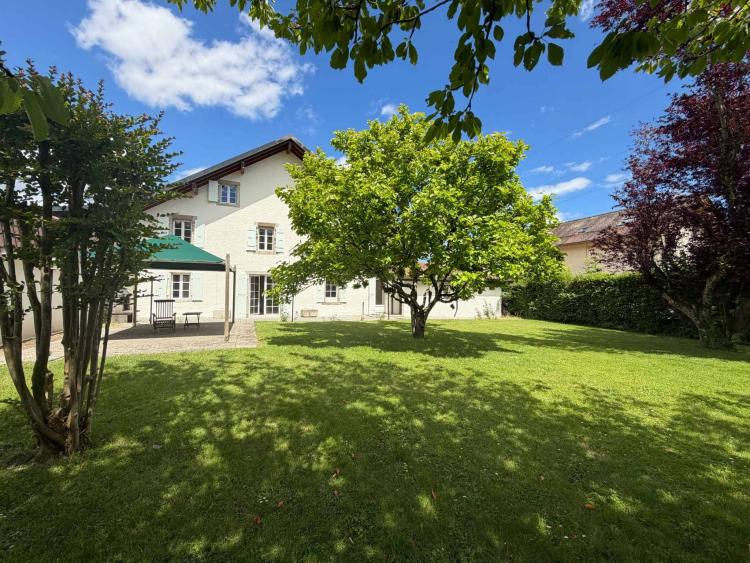 En EXCLUSIVITÉ ! Magnifique maison authentique au charme indéniable