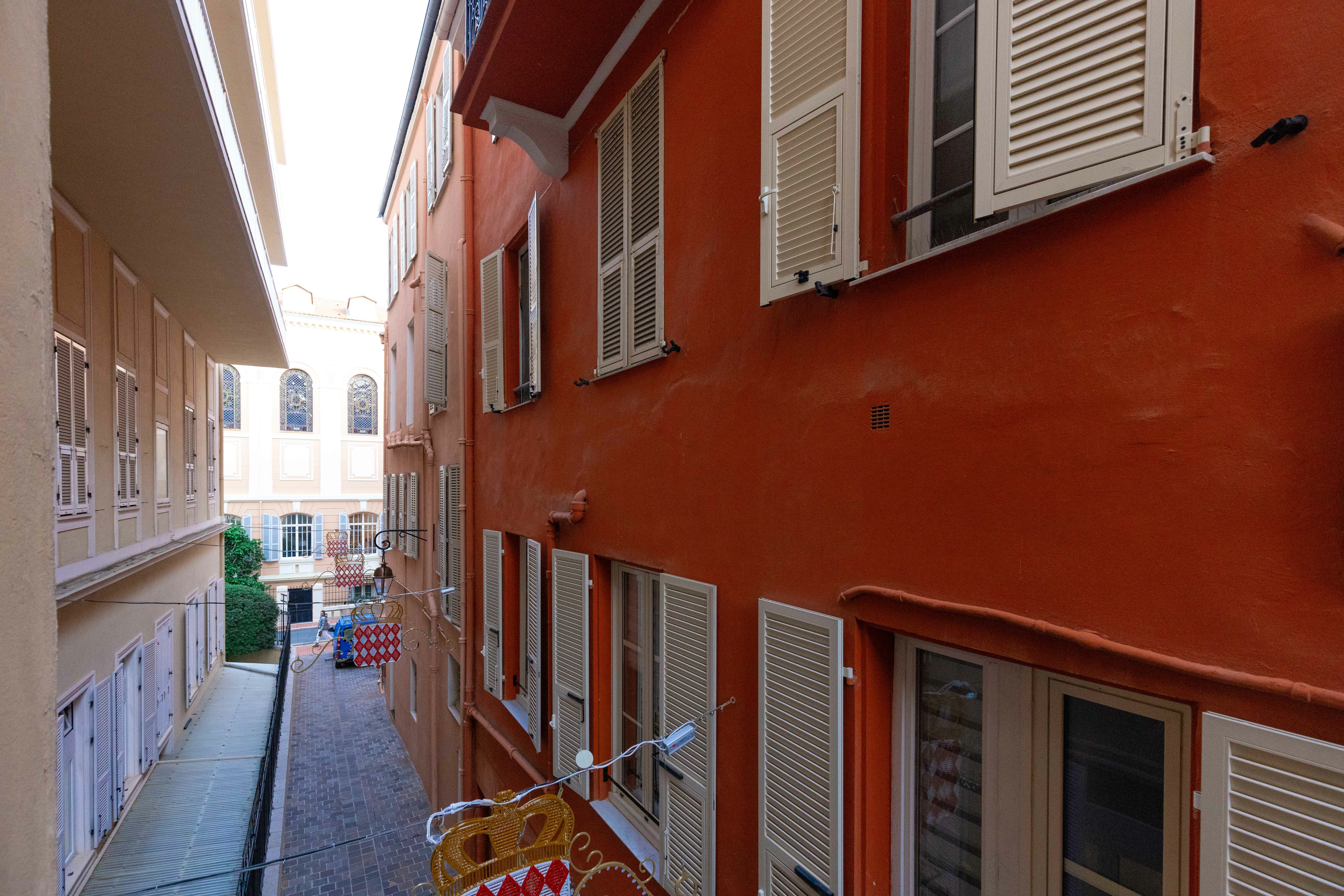 STUDIO - PIED A TERRE IDEAL