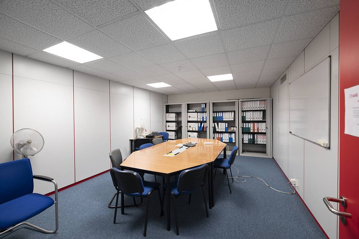 Locaux en zone FTI d'env 720m2 à Plan-les-Ouates
