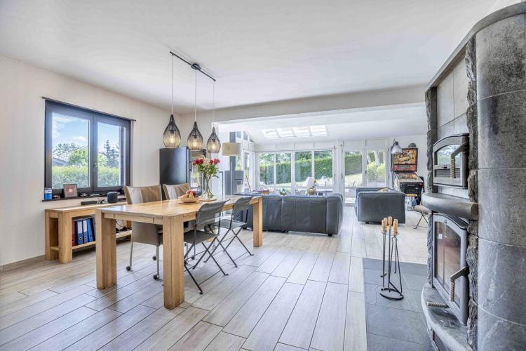 Magnifique villa individuelle de 4 pièces 1/2 avec studio indépendant sur très belle parcelle de 1'240 m2