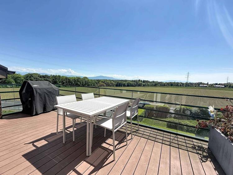 EXCLUSIVITE - Spacieux et lumineux appartement de 4,5 pièces + mezzanine
