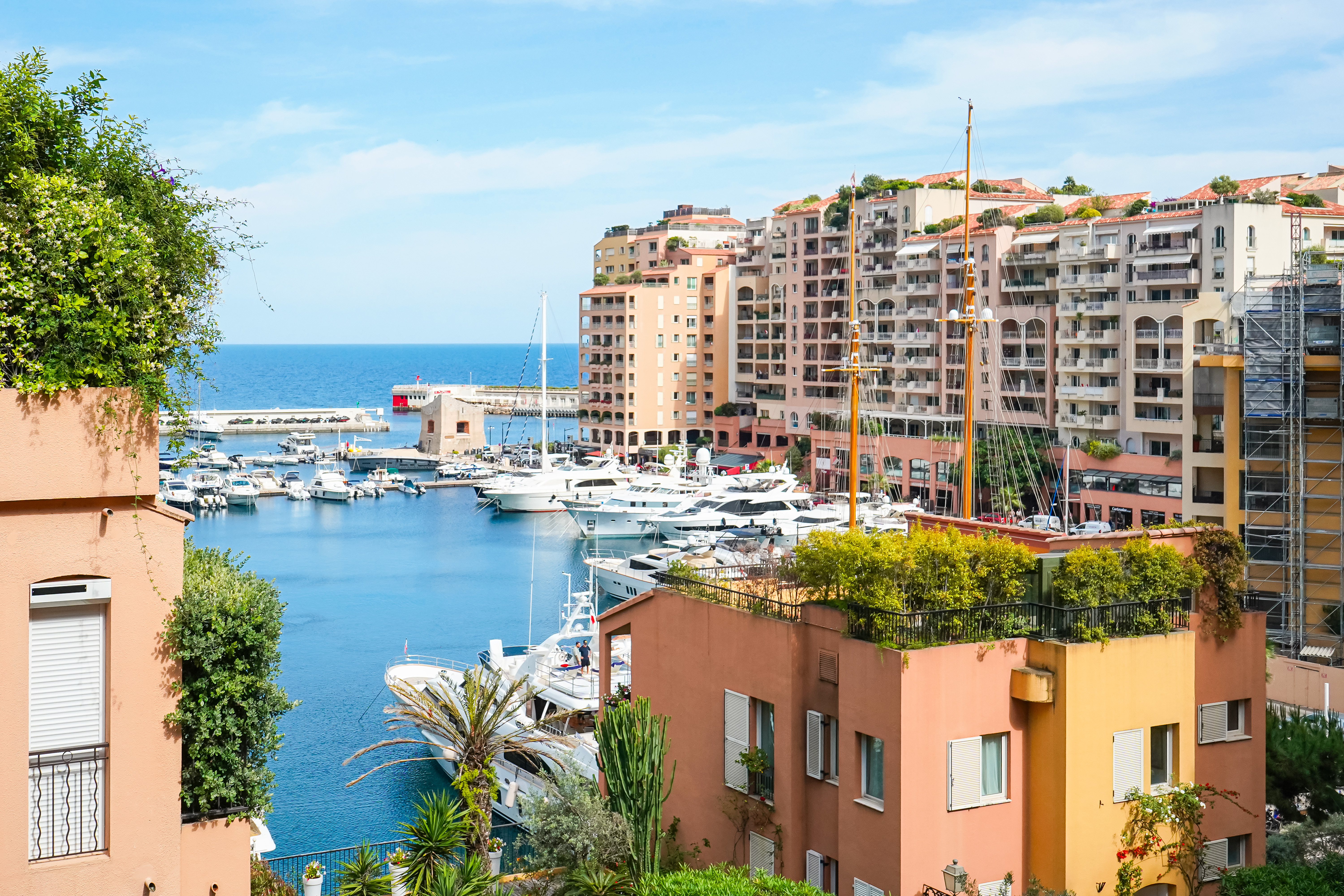 PORT DE FONTVIEILLE - STUDIO AVEC APERÇU MER