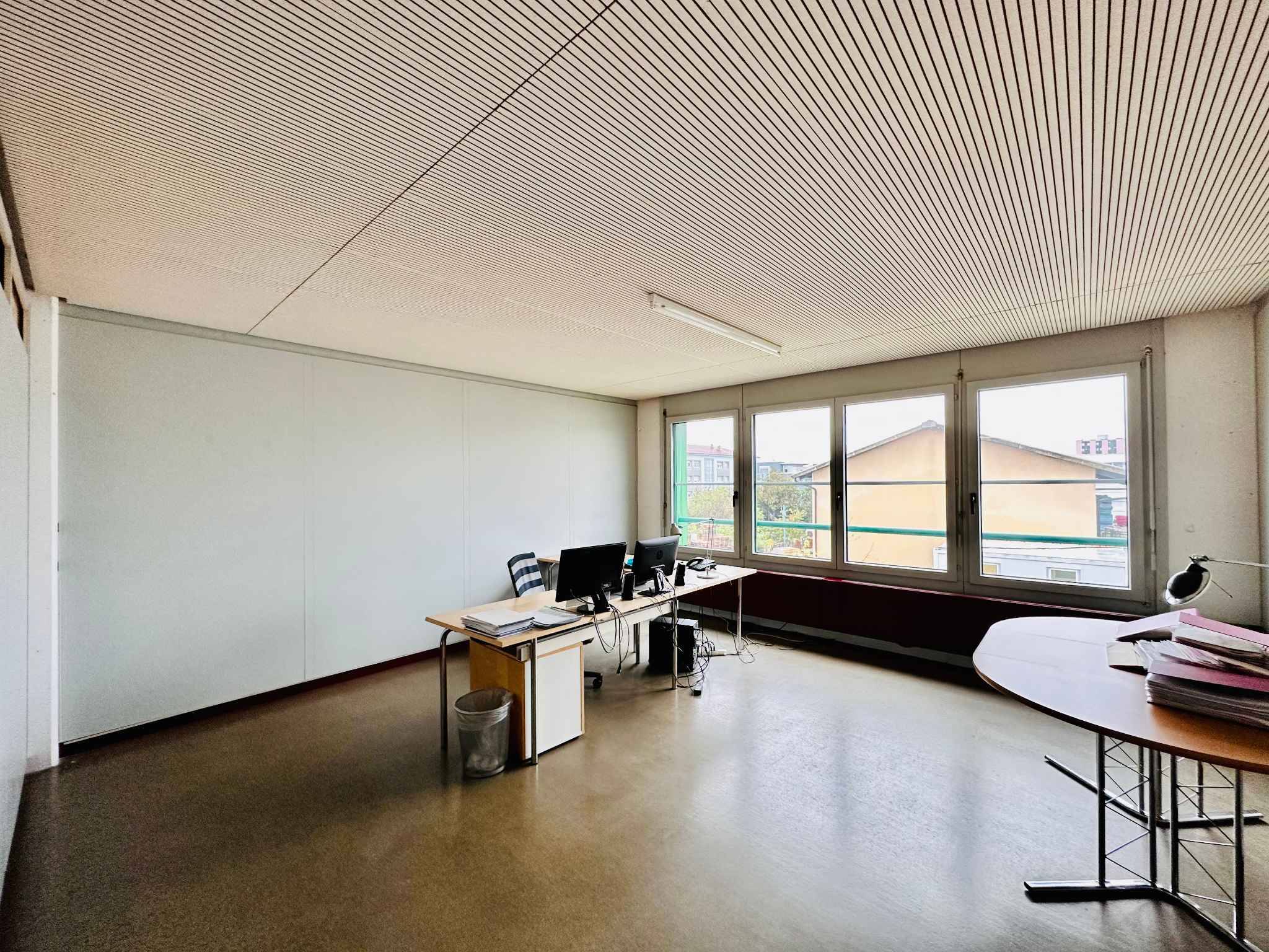 Surface de bureaux de 350 m² à vendre à Nyon