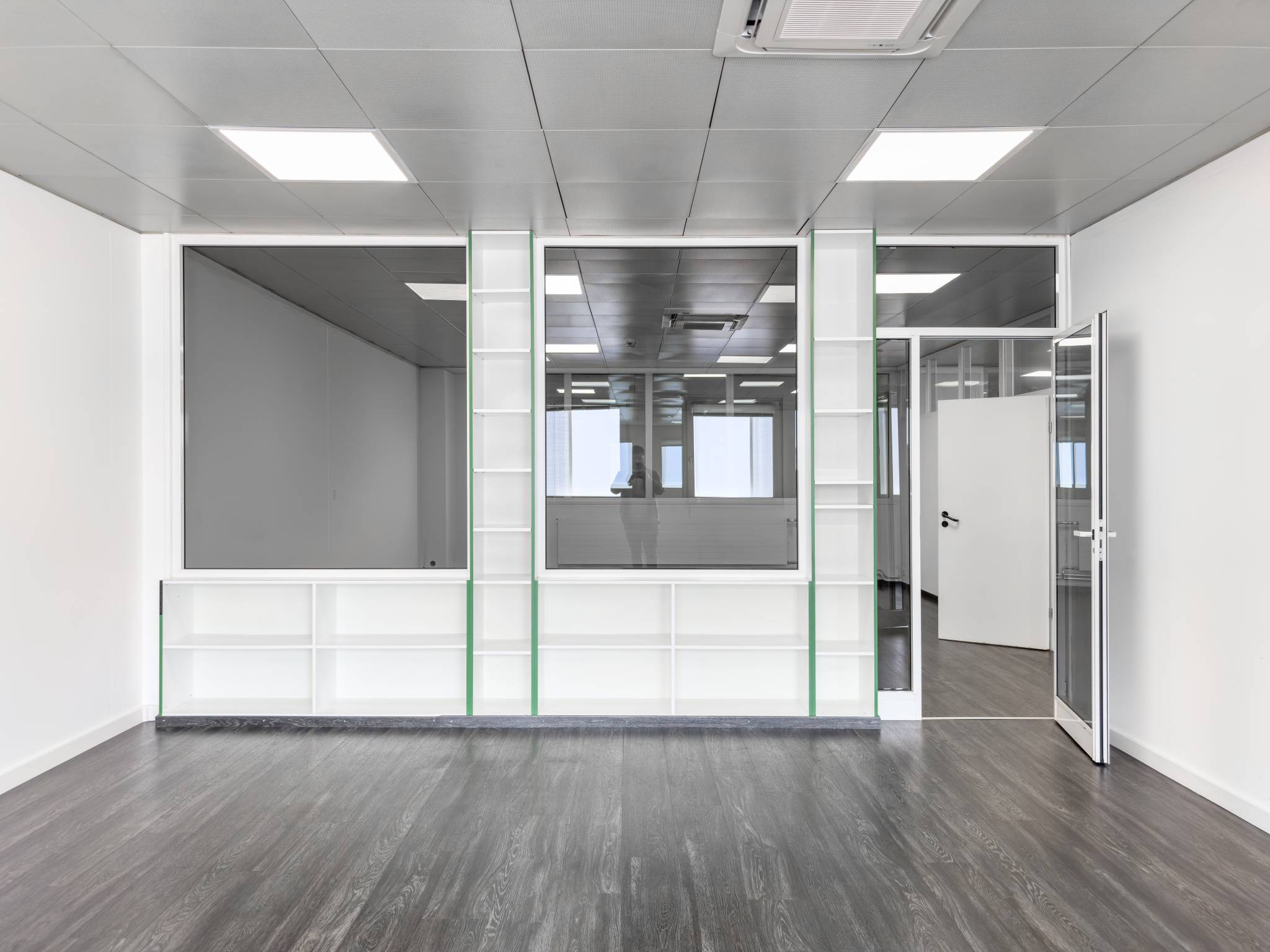 Surface de bureaux/ateliers de 337m2 à Satigny