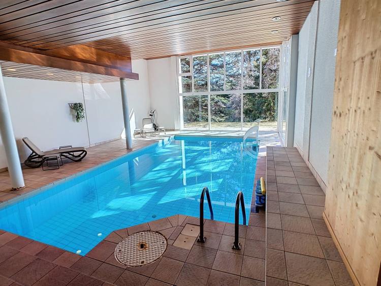 Exclusivité - Appartement duplex en bordure du lac Moubra