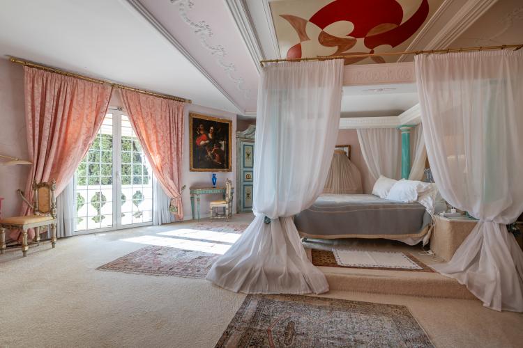 VILLA EXCEPTIONNELLE PROCHE DE MONACO