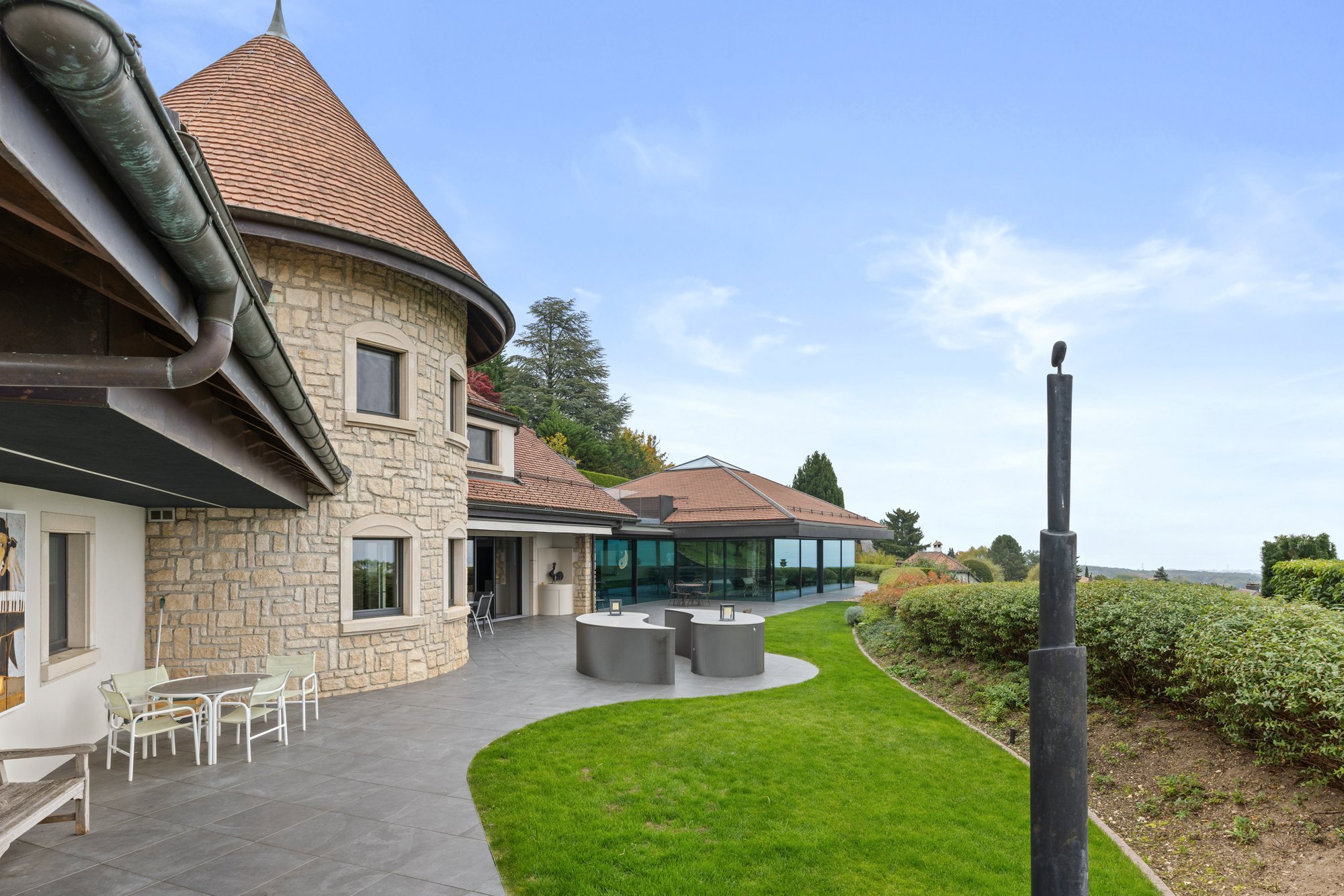 Propriété D'exception Avec Piscine Intérieure Et Vue Sur Le Lac Léman