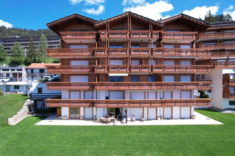 Très bel appartement en rez-de-jardin avec magnifique vue