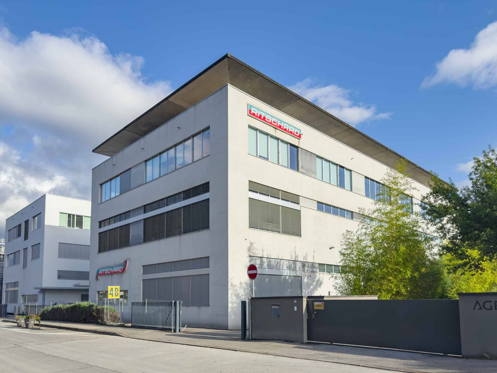Atelier et bureaux aménagés de 150 m² – Meyrin