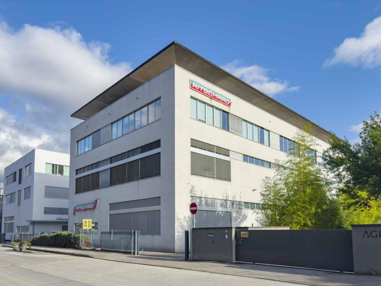 Atelier et bureaux aménagés de 150 m² – Meyrin