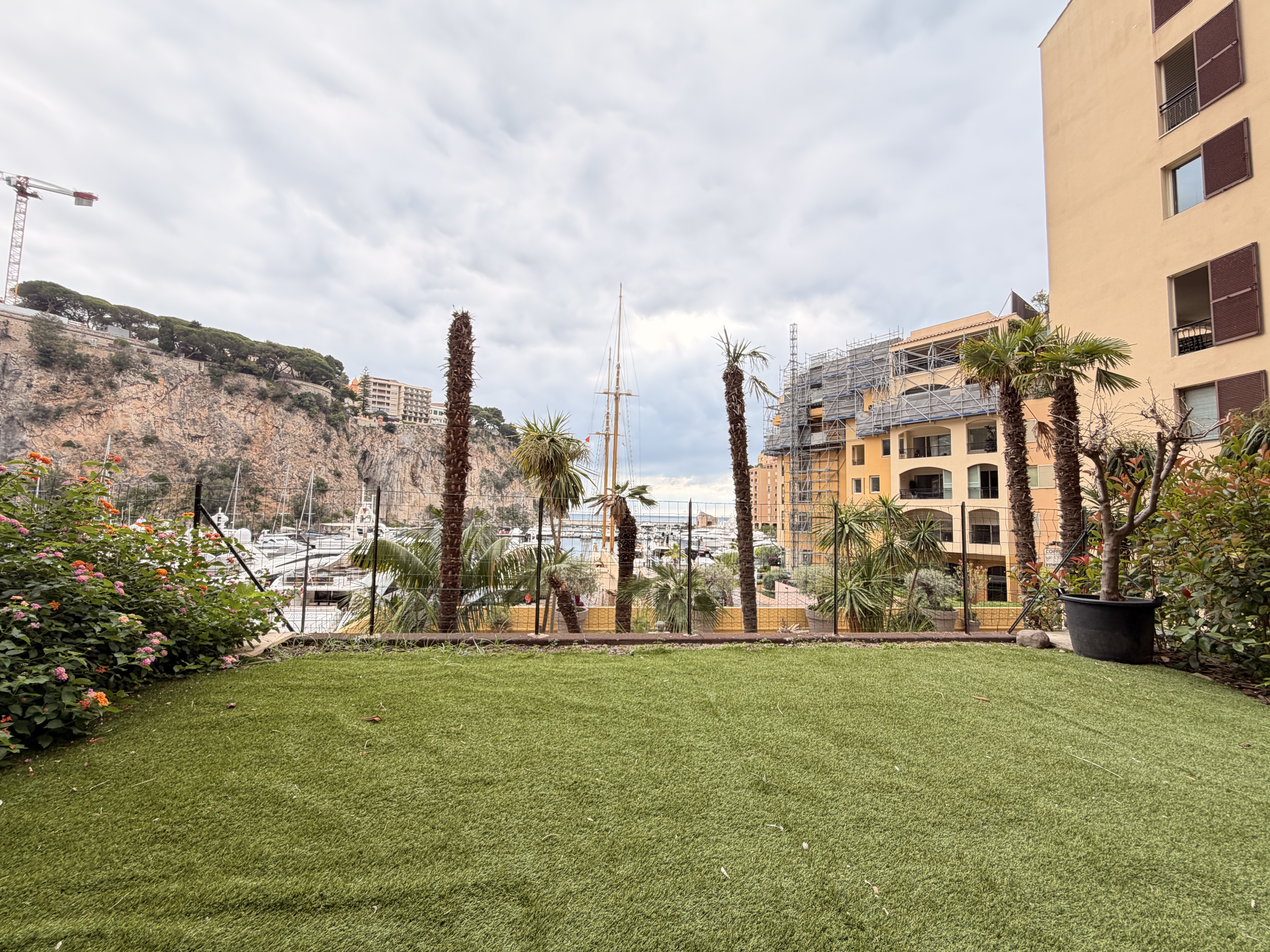 FONTVIEILLE - GRAND 2P AVEC TERRASSE - LE GIORGIONE