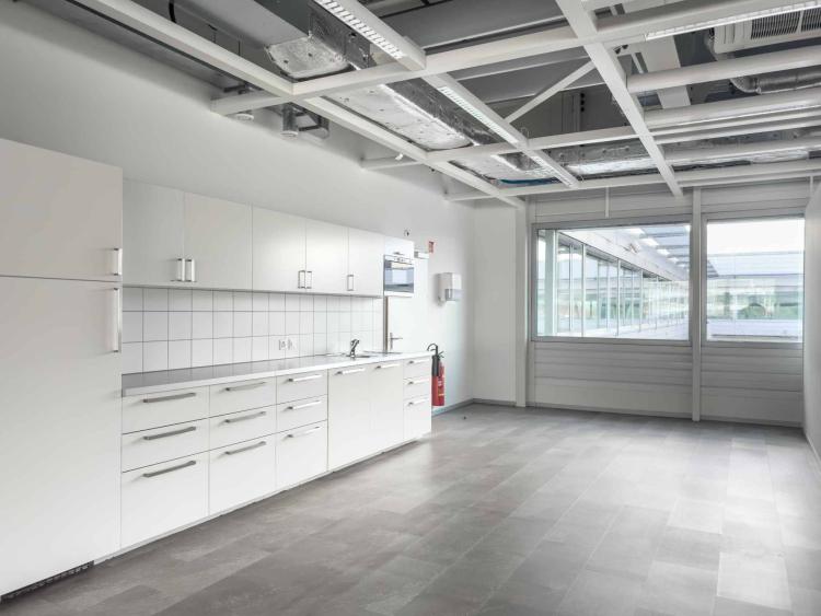 Vernier - Surface de 1309 m2 en attique - Immeuble IKEA
