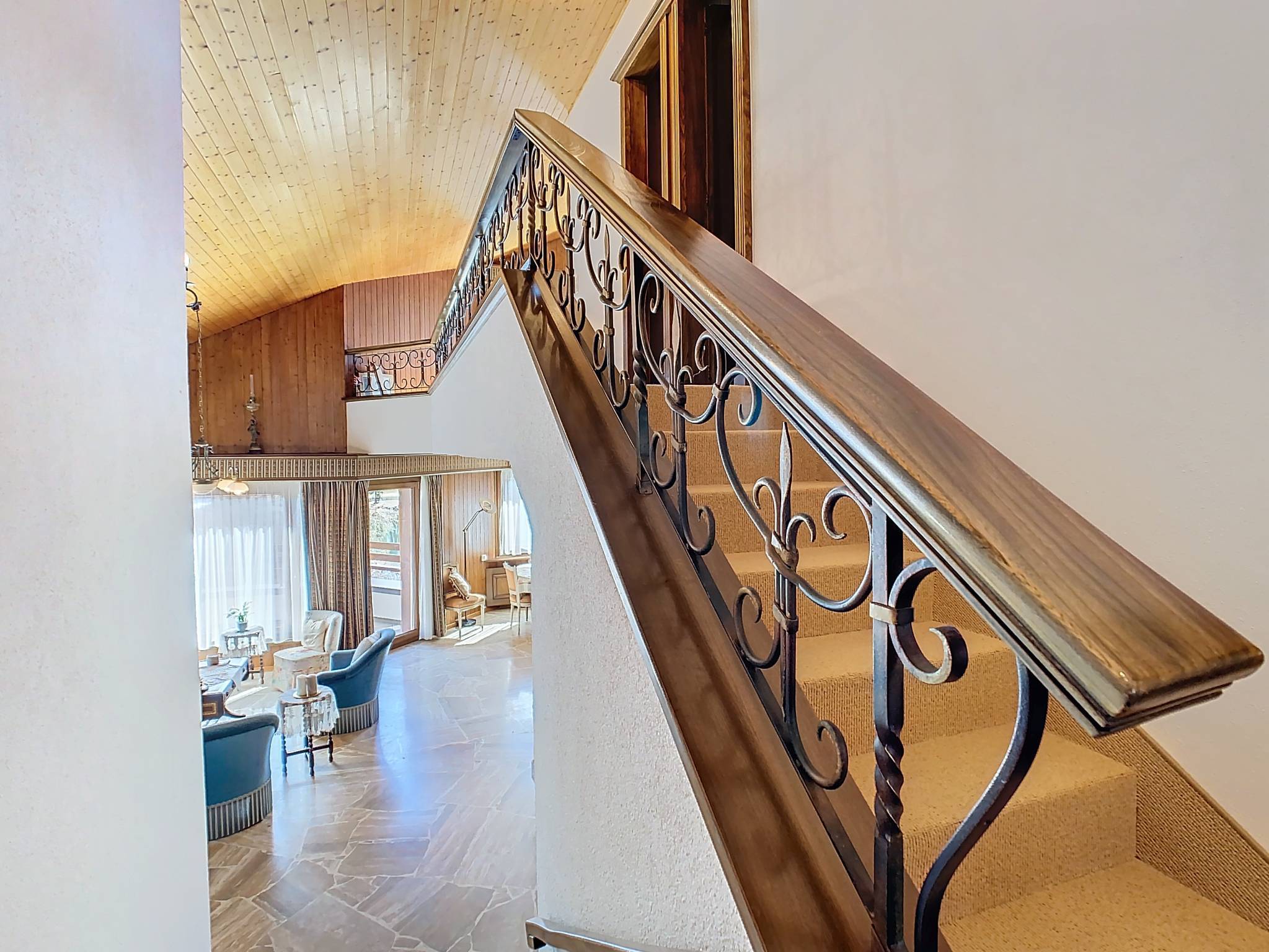 Exclusivité - Appartement duplex en bordure du lac Moubra