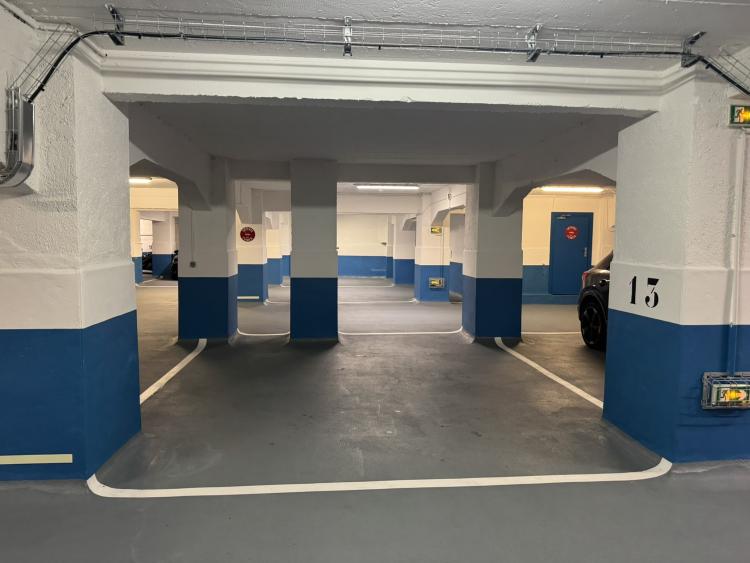 Ermanno Palace: Grand Emplacement de Parking à Vendre