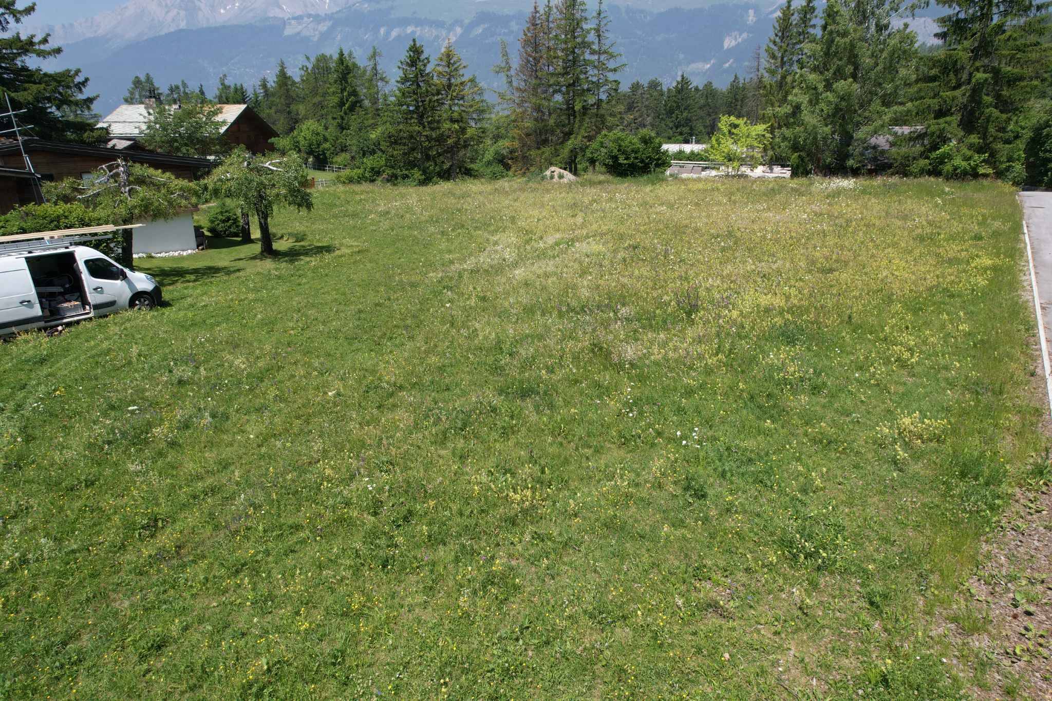 Magnifique terrain constructible dans quartier recherché