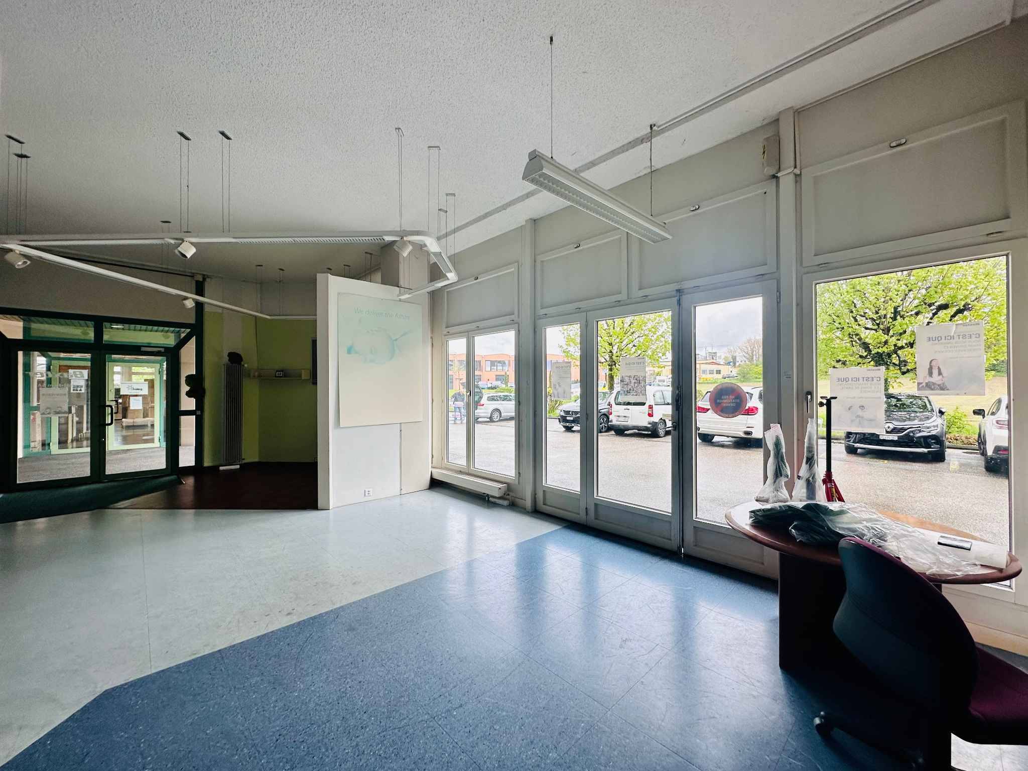 INDUSTRIE, BUREAUX - 930 m2 - Bussigny-près-Lausanne