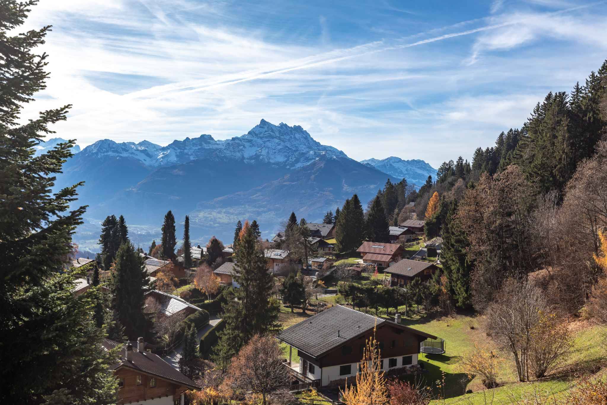 Chalet d'exception avec ascenseur privatif et vue imprenable