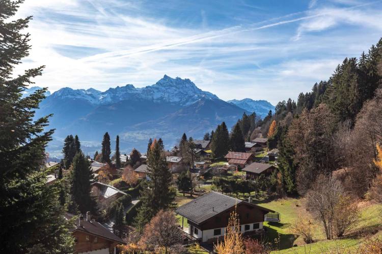 Chalet d'exception avec ascenseur privatif et vue imprenable