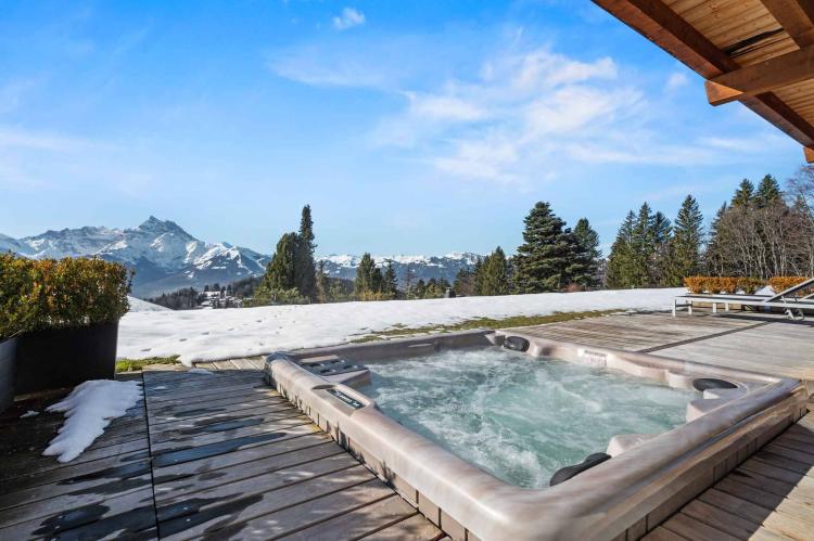 Chalet d’exception avec piscine intérieure et accès Ski-In & Ski-Out