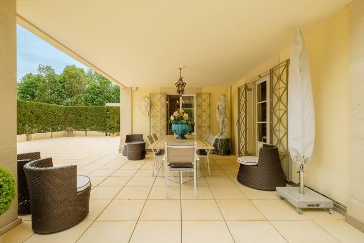 Magnifique appartement de 7 pièces avec terrasse dans une résidence de haut standing