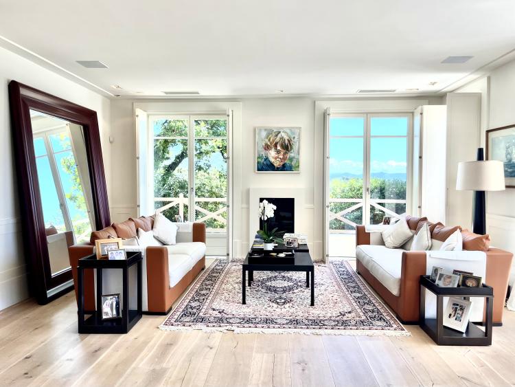 MOUGINS - BAISSE DE PRIX - VILLA DE LUXE EN EXCLUSIVITÉ - 599m2 - TERRAIN 3 100 M2